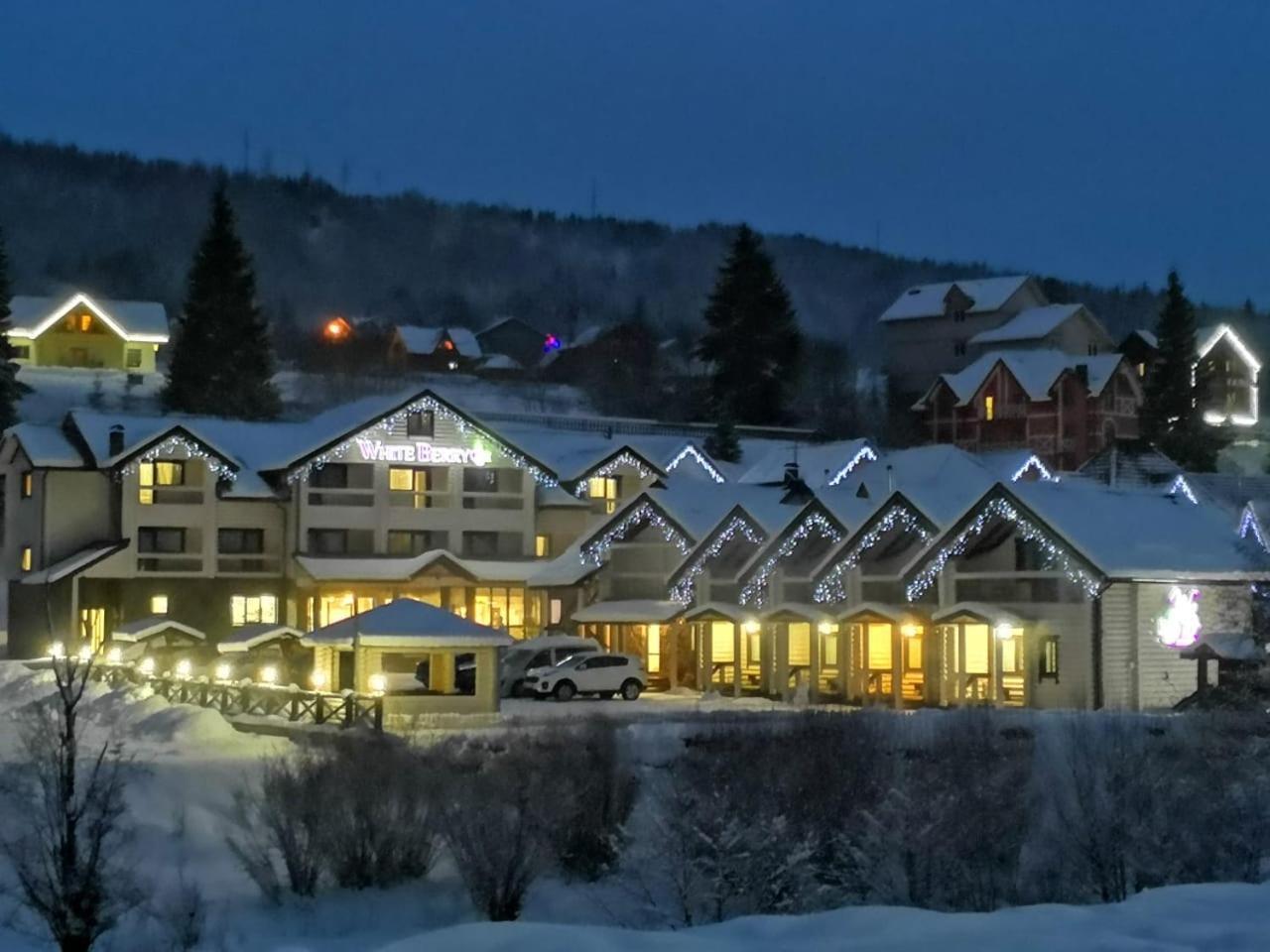 Whiteberry Hotel Bukovel Exterior photo